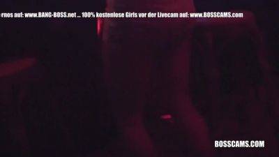 Schwanzgeile Julia Blast Fickt Schluckt Und Pisst In Der Disco - hclips.com