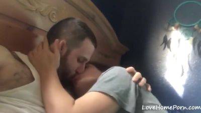 Wife Gives A Morning Blowjob - hclips.com