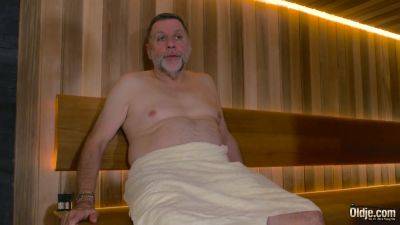 Disposition For Sex - hotmovs.com