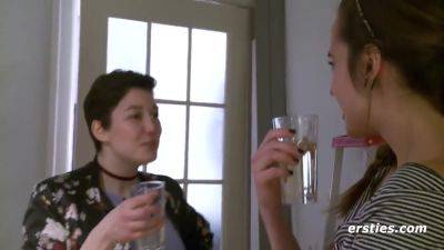 Neu In Berlin! Birgit Und Effie Leben Gemeinsam Ihre Fantasien Aus - hclips.com