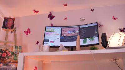 The Stream Starts With A Striptease - hclips.com