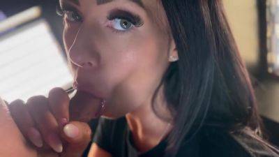 Feed Me Sperm!! Aussie Stunner Swallows Thick Load! - hclips.com