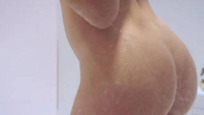 she only wants to be gaped - upornia.com