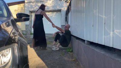 Cleans Ass And Dirty Feet To A Bum - hclips.com