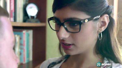 Mia Khalifa - Mia Khalifa: From burger joint hostess to XXX schoolgirl - hotmovs.com