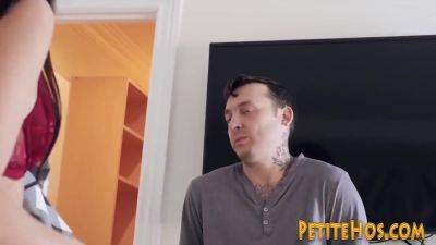 Tiny Brunette Sucking - hotmovs.com