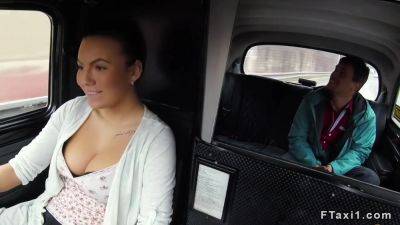 Cab Driver In Leggings Sucks Clients Dick - videomanysex.com