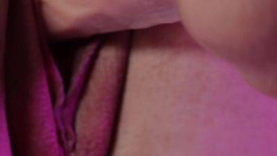 Slow Motion Of 20yo Goth Girl Sanguine Rose On Fuck Machine - hclips.com