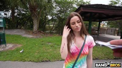 Renee Rose - Bang Bus And Renee Rose - Pretty Feet Big Meat - upornia.com