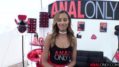 Kylies In The Mood For Anal - hotmovs.com