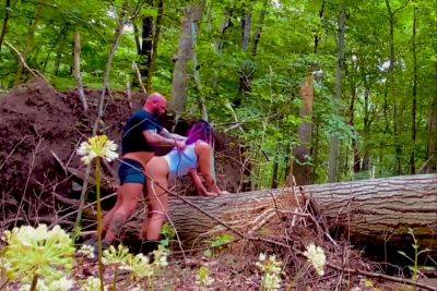 Bat Daddy Fucks Raven Hard In The Woods And Nuts In Her Mouth - hclips.com