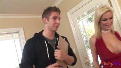 Diamond Foxxx - Danny Wylde - Stepmom Diamond Foxxx seduces stepson Danny Wylde for a hardcore pounding - sexu.com