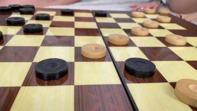 Checkers Game Ended With Hot Threesome - upornia.com