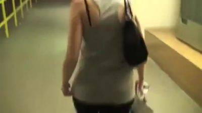 Steffi - Schwanzgeil Im Parkhaus - hclips.com