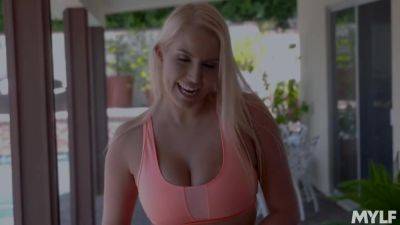 Fitness Twerking - MYLF - hotmovs.com