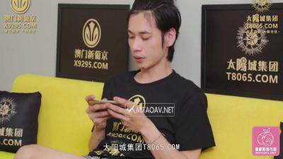 Men Who Are Often Reprimanded By Their Wives Press Their Wives To Bed For Sex - upornia.com