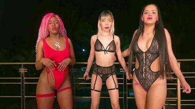 I Suck Her Ass And Then I Put My Dildo In Her - hclips.com