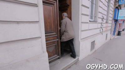 Active Gal Blows Old Knob - videomanysex.com