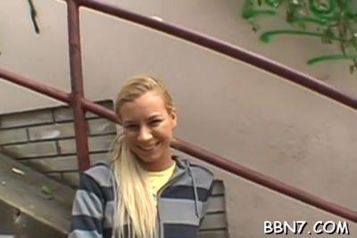 Lusty Offering For Public Sex - hclips.com