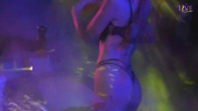 Viva Max Live Show - upornia.com