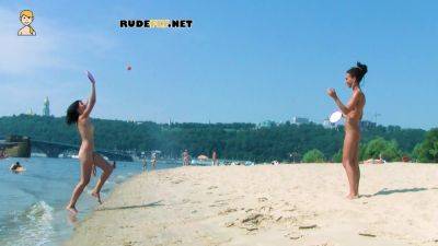 Young nudists is tantalizing and making the girls around her jealous - hclips.com