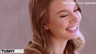 Friends Who Gape Together Stay Together - upornia.com