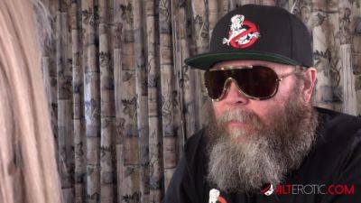 Vegan vampire Kennedy Rose gets healed by Sal Yammy - hotmovs.com