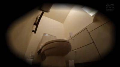 05712 A beautiful girl is put to sleep - upornia.com