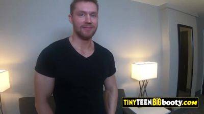 Petite Sexy Teen With A Big Booty Loves To Fuck With He - videomanysex.com