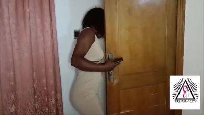 Caught Me In Bed With Her Sister 18 Min - hclips.com