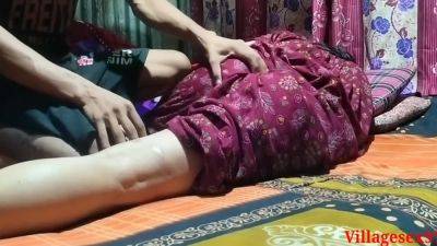 Desi Stepmom Ko Ghorpe Chudai With Son - desi-porntube.com - India