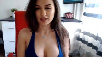 Hot Brunette Babe Spend Time Naughty Tease - hclips.com