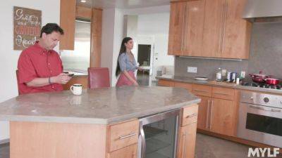 Newsflash - MYLF - hotmovs.com