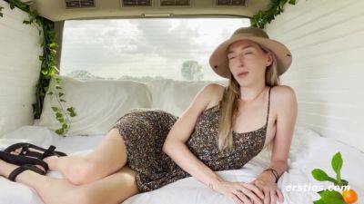 Zoe Gets Off On A Park Bench - Zoe Park - upornia.com