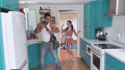 tiny teen blows aggressive plumber - txxx.com