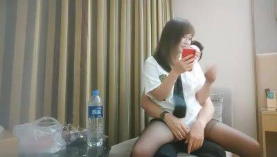 黑丝学生装嫩妹酒店展示美腿淫穴各种诱惑 黑丝学生装嫩妹酒店展示美腿淫穴各种诱惑 - upornia.com