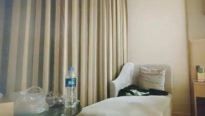 黑丝学生装嫩妹酒店展示美腿淫穴各种诱惑 黑丝学生装嫩妹酒店展示美腿淫穴各种诱惑 - upornia.com