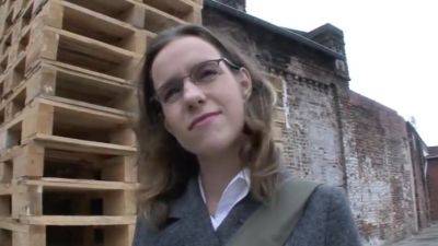 This Scandalous Teen Wants To Be A Porn Actress And Masturbates With A Sex Toy In Front Of The Camera - hotmovs.com