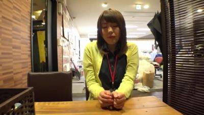 05H3023-A female employee who treats premature ejaculation pussy with a remote vibrator - senzuri.tube