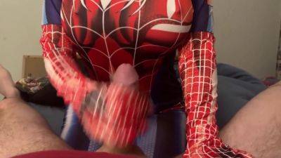 Spidergirl Me Masturba En Mi Cama Largo Y Rico - hclips.com