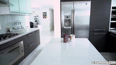 Honey Blossom In Uses Her Mouth Perfectly To Have An Intim - hotmovs.com