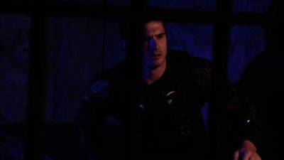 Superheroine Trapped - hotmovs.com