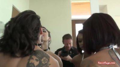 Two Babes Face Dudes Fucking Fury - upornia.com