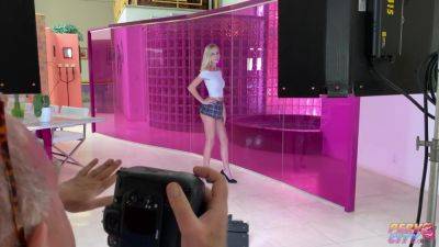 Alicia Williams - BTS Alicia Williams - hotmovs.com