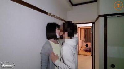Tカ尻女 融資後逃けていた女を発見旦那のいる自宅てこっそり巨根て犯す - hclips.com