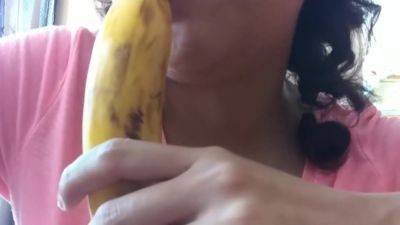 Suck A Banana - hclips.com