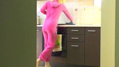 Step-sister Pisses On My Face.#pussylicking - hclips.com - Russia