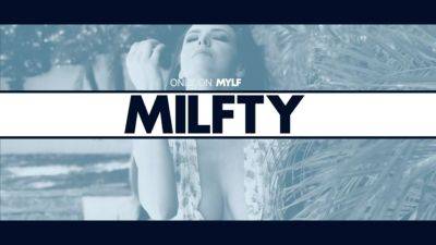 Washing Machine MILF Orgasms - MYLF - hotmovs.com