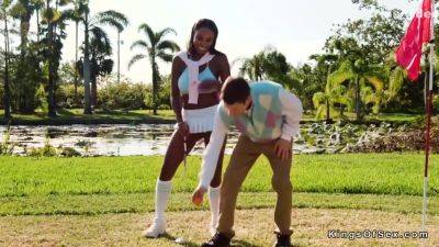 Ebony Flashes Huge Tits At Golf Court - upornia.com