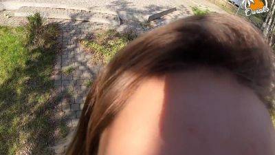 Gives Blowjob To Gardener - hclips.com